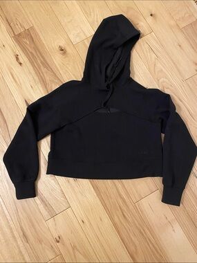 lululemon athletica Black Cropped Pullover Hoodie